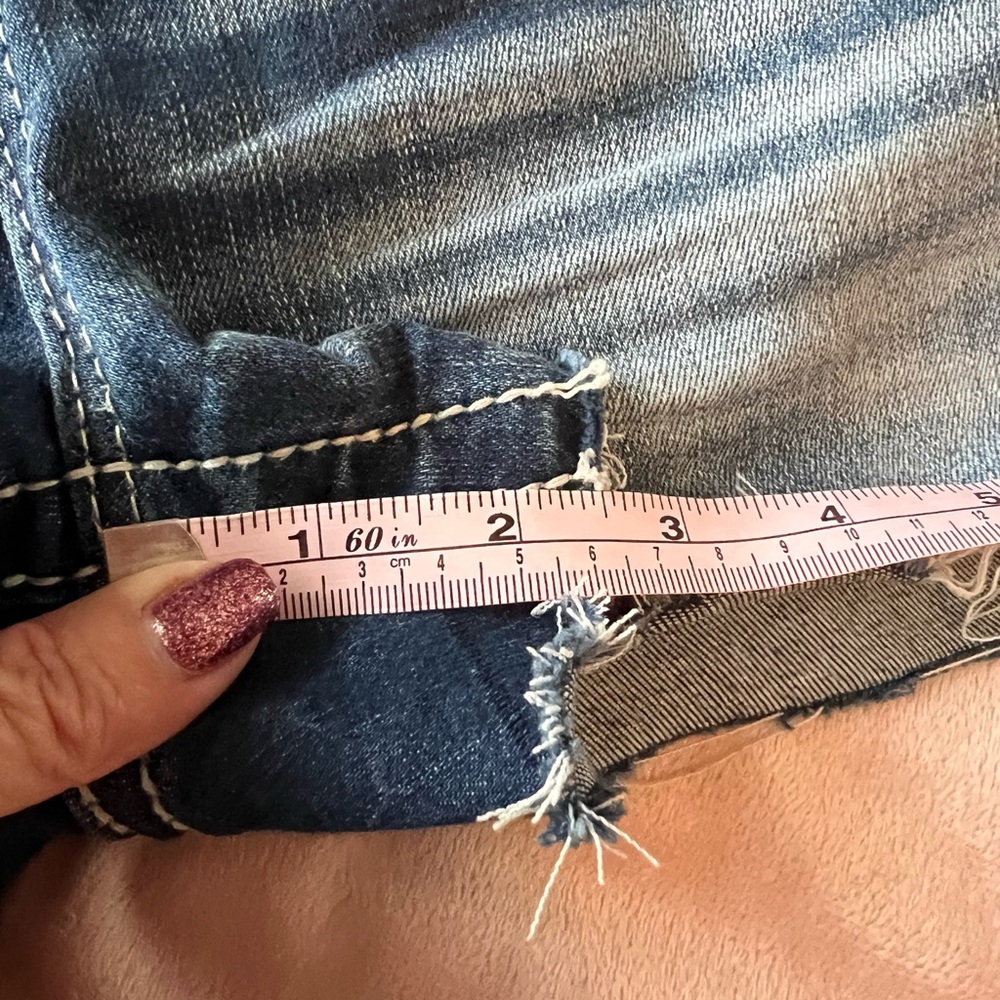 Miss Me Mid-Rise denim stretch shorts, size 26. - Picture 2 of 8